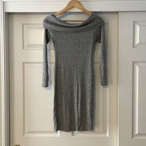Gray long sleeve shoulder dress | Size S \ M